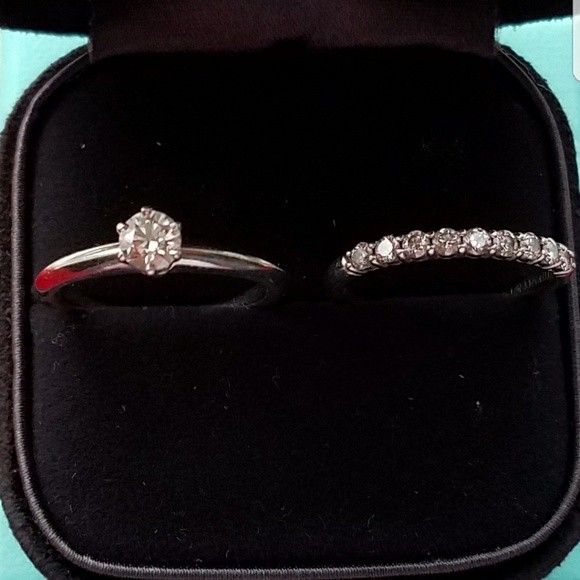 Tiffany Co Platnium Wedding & Engagement Ring Set - Picture 2 of 6